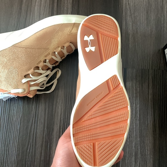 Under Armor shoes - Picture 2 of 5